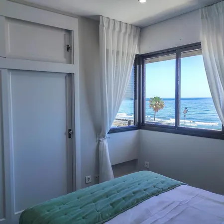 Precioso Piso A Orillas Del Mar En Apartamento *